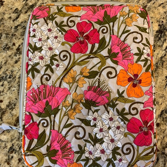 Vera Bradley pouch/Tablet case - Picture 2 of 6